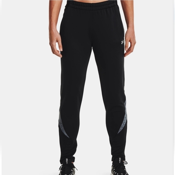 NWT Under Armour woman's command warmup pant in black Size Med loose fit - Picture 1 of 9